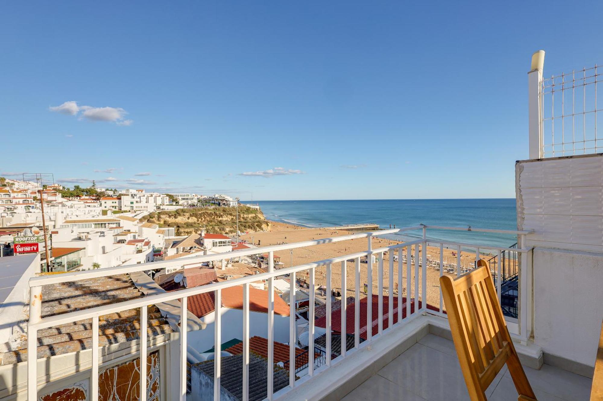 Ferienhaus Casa Maguy - Terrace & Seaview Albufeira